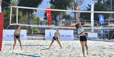 liseliler-plaj-voleybolu-senligi-coskuyla-sona-erdi-hTMfCP6D.jpg