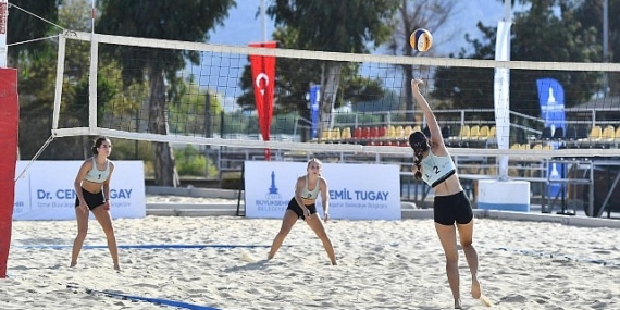 Liseliler Plaj Voleybolu Şenliği coşkuyla sona erdi