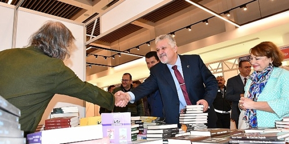 Lüleburgaz’da 2. Kitap ve Edebiyat Fuarı başladı