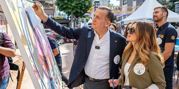 Mersinliler Kushimoto Sokak Sanatçıları Festivali’ne akın etti