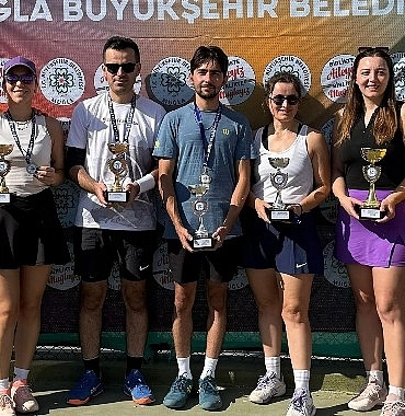 mugla-buyuksehir-belediyesi-6-geleneksel-cumhuriyet-kupasi-karma-tenis-turnuvasi-dalamanda-yapildi-tuWLcFjn.jpg