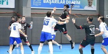 nilufer-belediyespor-zirve-yuruyusunu-surduruyor-SvQ2UI9v.jpg