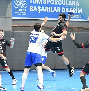 nilufer-belediyespor-zirve-yuruyusunu-surduruyor-SvQ2UI9v.jpg