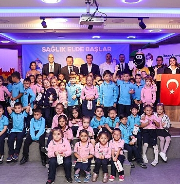 zeytinburnu-belediyesi-ve-koc-universitesi-hastanesi-saglik-elde-baslar-projesiyle-5-bin-ilkokul-ogrencisine-zPhvhaWV.jpg