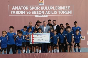 zeytinburnundaki-amator-futbol-kuluplerine-nakit-destegi-devam-ediyor-Bfs6itbg.jpg