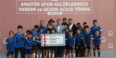 zeytinburnundaki-amator-futbol-kuluplerine-nakit-destegi-devam-ediyor-Bfs6itbg.jpg