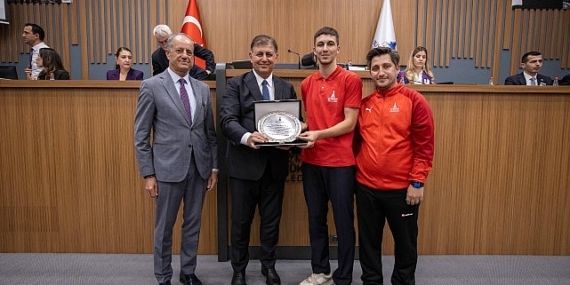 Başkan Tugay’dan millilik vurgusu