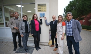 baskan-unsaldan-9-ogrenci-okutan-siteye-tesekkur-plaketi-lrSesfqn.jpg