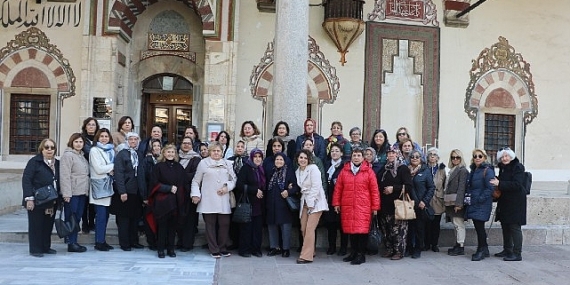 Büyükşehir Belediyesi, İzmirli Misafirlerine Şehir Turu Düzenledi