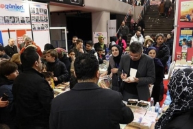 inegolluler-kitap-fuarinda-yazarlarla-bulusuyor-iMNJDarJ.jpg