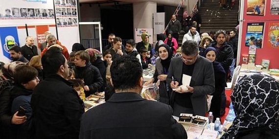 İnegöllüler Kitap Fuarında Yazarlarla Buluşuyor