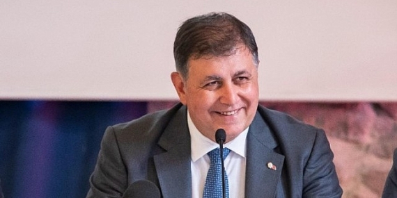 İzmir Büyükşehir Belediye Başkanı Tugay: Kamu alanının özel mülkiyete verilmesine izin vermeyeceğiz