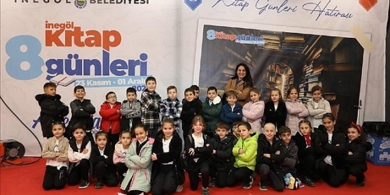 Kitap Fuarına Öğrenci Akını