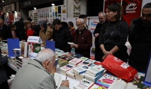 kitap-fuarinda-son-4-gunde-50-yazar-inegollulerle-bulusacak-rlca836R.jpg