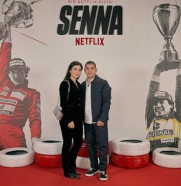 netflixin-yeni-dizisi-senna-icin-ozel-gosterim-istanbulda-gerceklesti-wahxZ6Yp.jpg