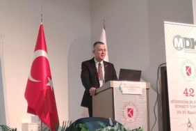 prof-dr-mehmet-durman-universitelerde-kaliteye-yapilan-yatirim-gelecege-yapilan-en-onemli-yatirimdir-fk2zGsye.jpg