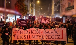seferihisar-kadina-yonelik-siddete-karsi-mucadelenin-sesi-oldu-X42v9W6m.jpg