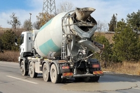 yola-beton-doken-beton-mikserine-106-bin-tl-ceza-YxUcmnhs.jpg