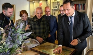 ata-ani-evine-tarihi-bagis-HgZLA1vE.jpg