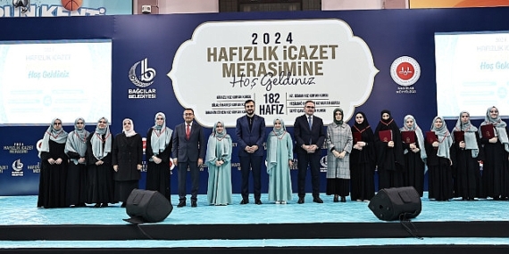 Bağcılar’da 182 kız hafız, taçlarını taktı