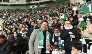 baskan-aydin-osmangazili-cocuklara-bursaspor-sevgisi-asiliyor-NJ2Rwkvx.jpg