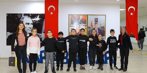 Başkan Kınay özel gereksinimli çocuklarla anlamlı günde buluştu