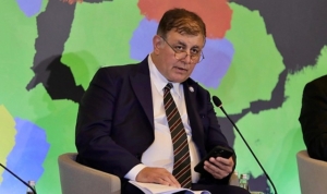 baskan-tugay-b40-tiran-toplantisinda-konustu-gelecegimizi-sekillendirmeye-haziriz-tiuhhXna.jpg