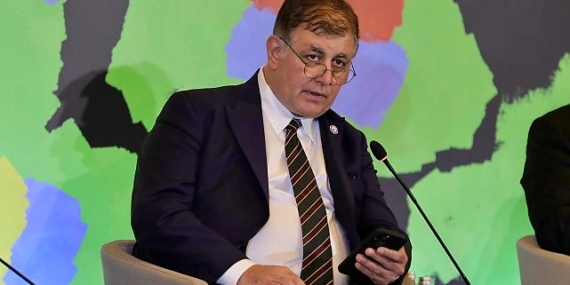 Başkan Tugay, B40 Tiran toplantısında konuştu: Geleceğimizi şekillendirmeye hazırız