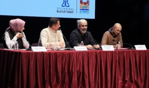 dogumunun-70-yilinda-ahmet-ulucay-paneli-zeytinburnu-kultur-sanatta-gerceklesti-L75xr3Ek.jpg