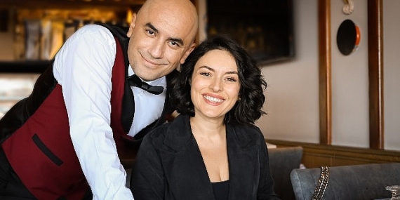 Giray Altınok Ve Ezgi Mola’yı Başrollerinde Buluşturan ‘Başka Bir Sen’ Çok Yakında Disney+’ta İzleyicilerle Buluşacak!