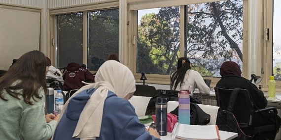 İzmir’in kütüphaneleri binlerce genci ağırlıyor