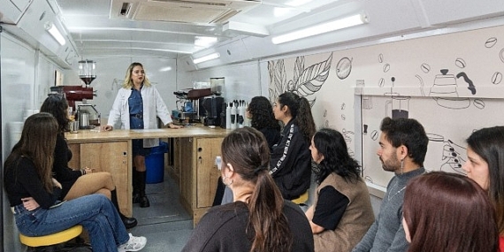 İzmir’in Mobil Barista Otobüsü yollarda