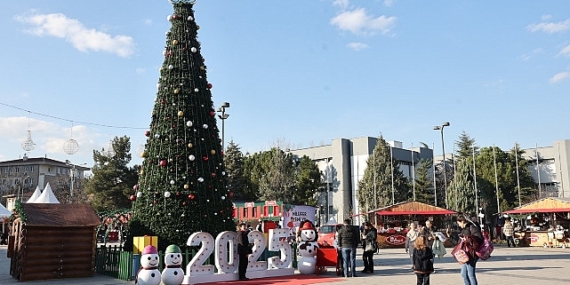 Nilüfer’de Yeni Yıl Festivali’nde eğlence ve alışveriş bir arada