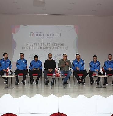 niluferli-hentbolcular-ogrencilerle-bulustu-eTMQE4Ej.jpg