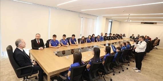 Şampiyonlar Başkan Taban’la Buluştu