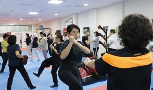 seferihisarda-kadinlar-oz-savunma-egitimlerine-devam-ediyor-nM7vEd66.jpg