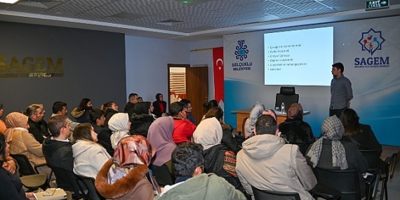 Selçuklu Aile Gelişim Merkezi (SAGEM) tarafından ailelere yönelik olarak “Çocukla İletişim ve Çiftler Arasında Etkili İletişim” konulu seminer düzenlendi.