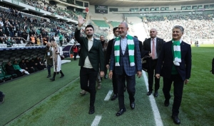 togg-bursasporun-tribun-ve-sort-sponsoru-oldu-qCBDgNT5.jpg