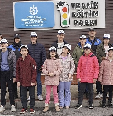trafik-parkinda-egitim-ve-eglence-bir-arada-Vyb8T4fU.jpg