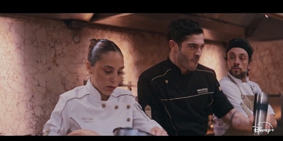 12 şubat’ta disney+’ta yayına girecek, burak deniz ve öykü karayel’i başrollerinde buluşturan ‘umami’ filminden yeni tanıtım yayınlandı!