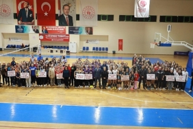 burhaniyede-voleybol-soleni-basladi-gR3Kayet.jpg