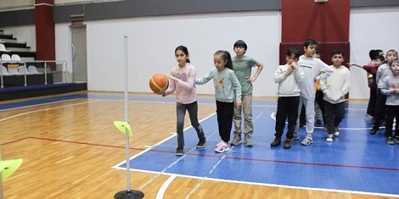 Canikli Çocuklar Parkurun Tozunu Dumana Kattı