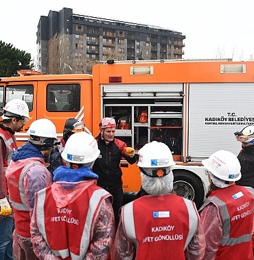kadikoy-belediyesinden-deprem-tatbikati-4Hq9IyDZ.jpg
