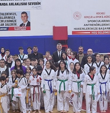 270-golcuk-belediyespor-taekwondo-sporcusu-kusak-atladi-8GPv9Htc.jpg