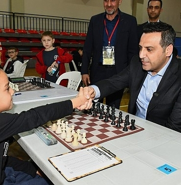 384-sporcunun-katilimiyla-cigli-belediyesi-ismail-hakki-tonguc-satranc-turnuvasi-XuXTDAY4.jpg