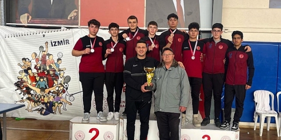 Aliağa’nın Genç Güreşçileri İzmir 2’ncisi Oldu