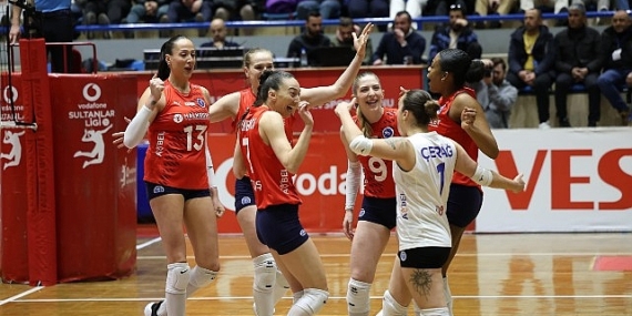 Aydın Büyükşehir Belediyespor Kadın Voleybol Takımı’ndan Farklı Galibiyet