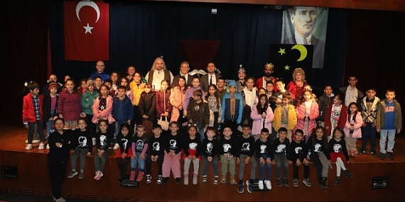 Başkan Çerçioğlu Nazilili Çocukları Tiyatro İle Buluşturdu