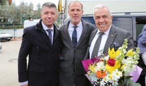 baskan-sadi-ozdemir-vatandaslari-dinledi-PqdHEGKb.jpg