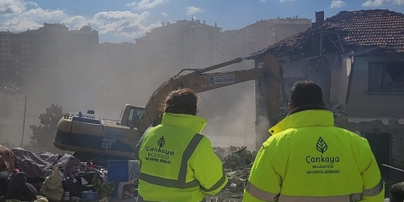 Çankaya Belediyesi Tehlikeli Yapıları Yıkıyor